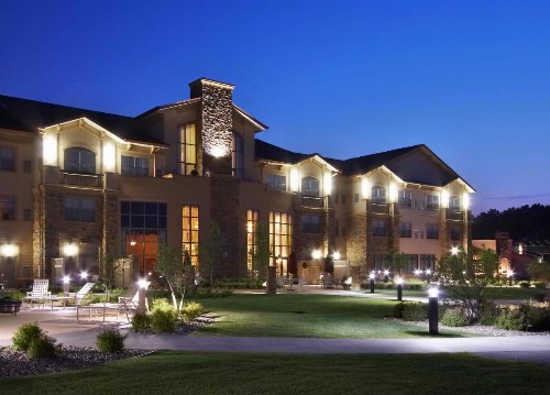 ClubHouse Hotel & Suites Fargo - image 19