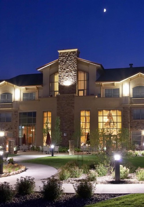 ClubHouse Hotel & Suites Fargo - image 23