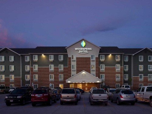 WoodSpring Suites Fargo - image 11