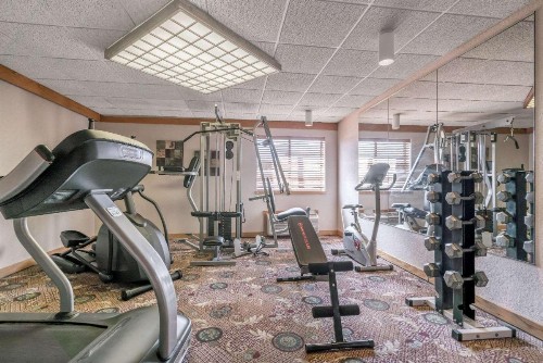 Ramada by Wyndham Fargo - image 29