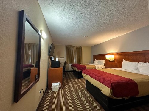 Americas Best Value Inn Fargo - image 19