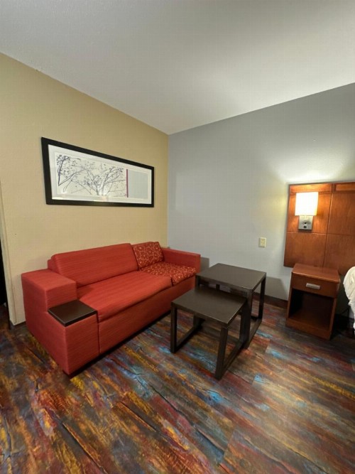 Americas Best Value Inn Fargo - image 31
