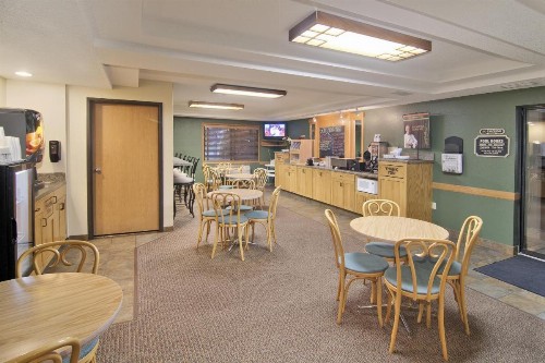 Boarders Inn & Suites by Cobblestone Hotels - Faribault - image 21