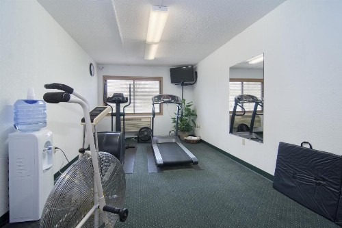 Boarders Inn & Suites by Cobblestone Hotels - Faribault - image 28