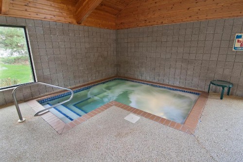 Boarders Inn & Suites by Cobblestone Hotels - Faribault - image 4