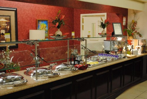 DoubleTree by Hilton Fayetteville - image 8