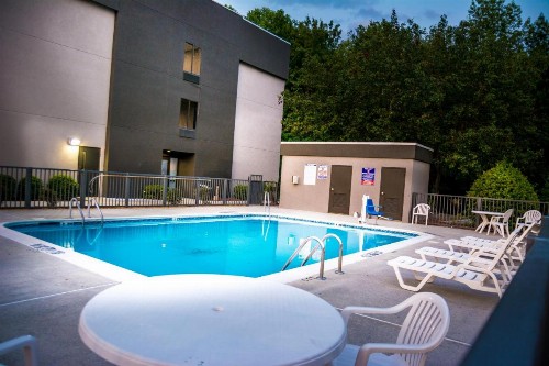 Quality Inn Fayetteville I-95 - image 33