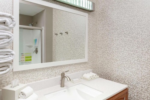 Home2 Suites by Hilton Fayetteville NC - image 10