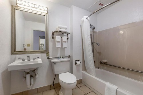 Red Lion Inn & Suites Fayetteville Cross Creek Mall - image 11
