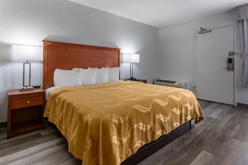 Red Lion Inn & Suites Fayetteville Cross Creek Mall - image 2