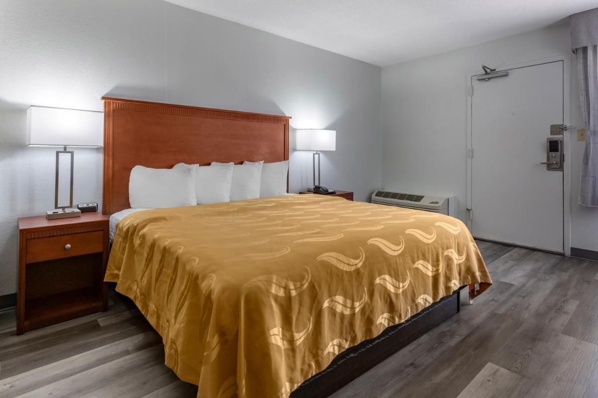 Red Lion Inn & Suites Fayetteville Cross Creek Mall - image 2