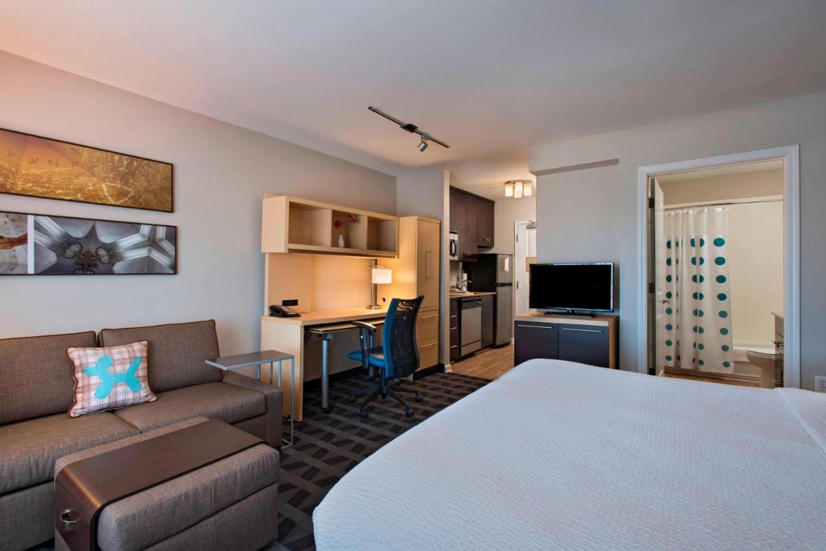 TownePlace Suites Fayetteville Cross Creek - image 7
