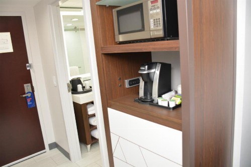 Holiday Inn Express Fayetteville - image 17