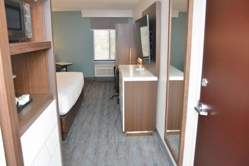 Holiday Inn Express Fayetteville - image 25
