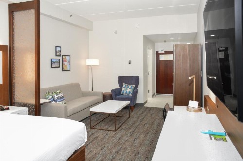 Holiday Inn Express Fayetteville - image 3