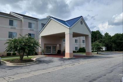 Country Inn & Suites by Radisson Fayetteville I-95 NC - image 14