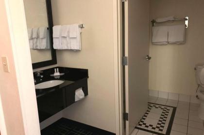 Country Inn & Suites by Radisson Fayetteville I-95 NC - image 15
