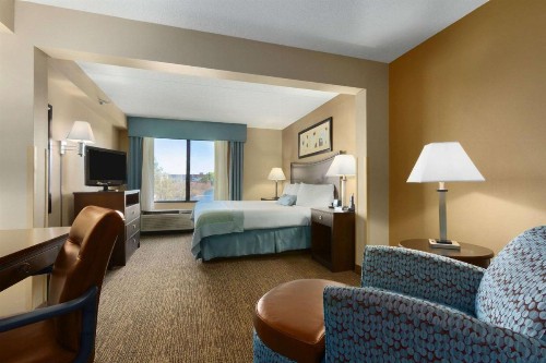 Wingate by Wyndham Fayetteville/Fort Bragg - image 5