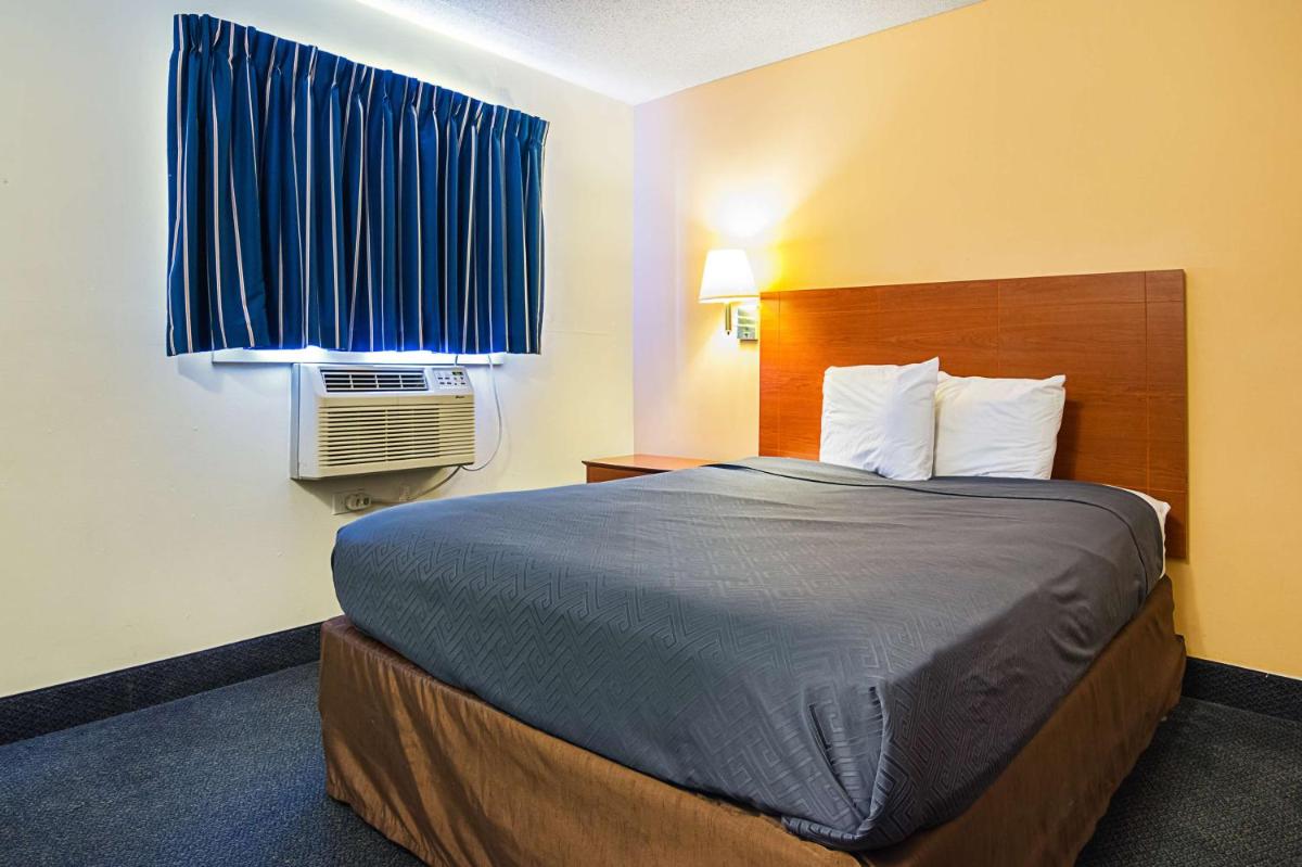 Motel 6-Fayetteville NC - Fort Bragg Area - image 5
