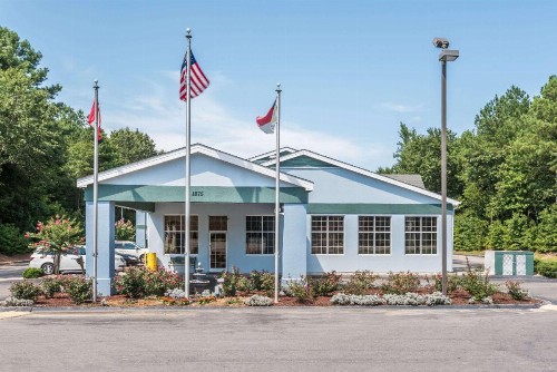 Super 8 by Wyndham Fayetteville