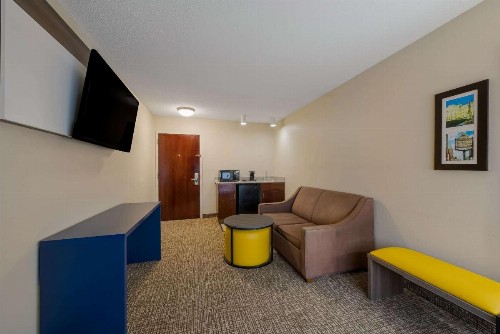 Comfort Inn Fayetteville I-95 - image 18