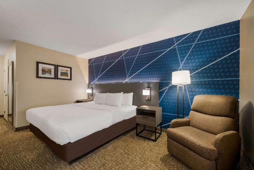 Comfort Inn Fayetteville I-95 - image 30