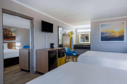 Days Inn & Suites by Wyndham Fort Bragg/Cross Creek Mall - image 29