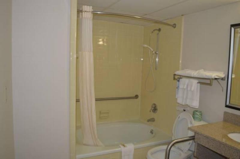 Quality Inn & Suites Fort Bragg - image 5