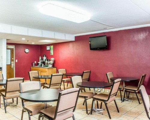 Quality Inn & Suites Fort Bragg - image 6