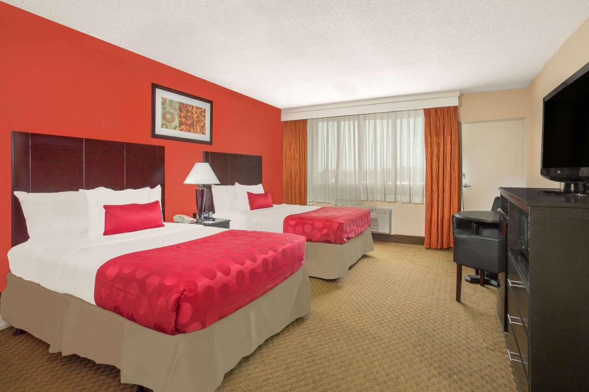 Ramada Plaza by Wyndham Fayetteville Fort Bragg Area - image 7