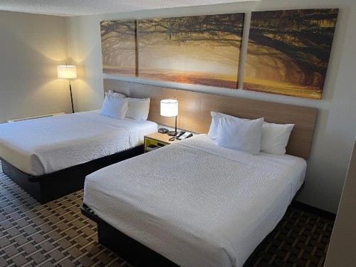 Days Inn by Wyndham Fayetteville-South/I-95 Exit 49 - image 22