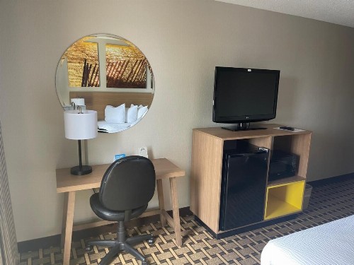 Days Inn by Wyndham Fayetteville-South/I-95 Exit 49 - image 31