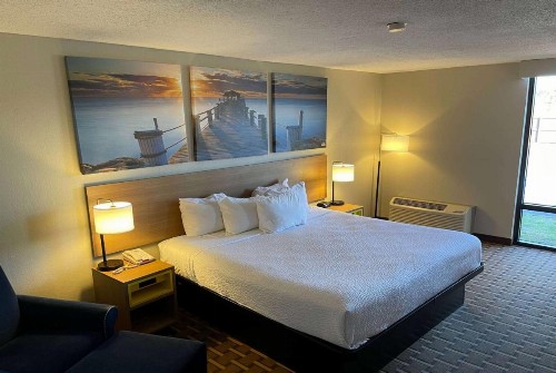 Days Inn by Wyndham Fayetteville-South/I-95 Exit 49 - image 9