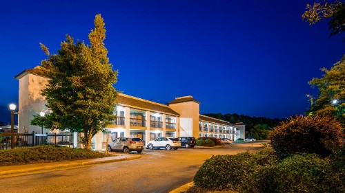 SureStay Plus Hotel by Best Western Fayetteville - image 6