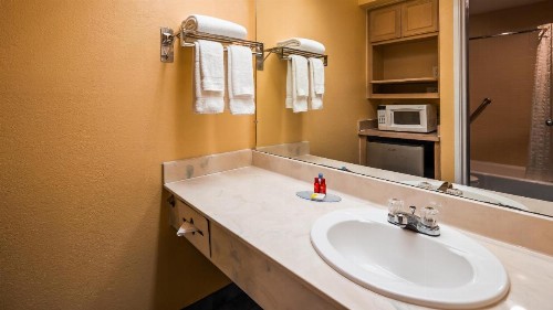 SureStay Plus Hotel by Best Western Fayetteville - image 8