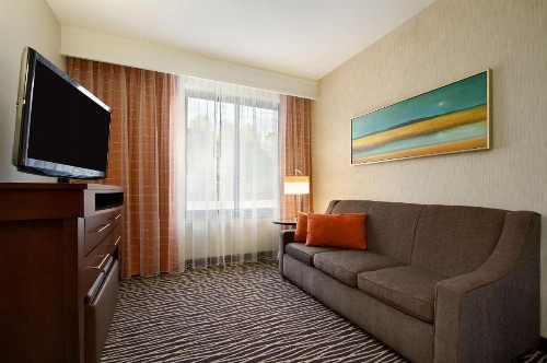 Embassy Suites Fayetteville Fort Bragg - image 22