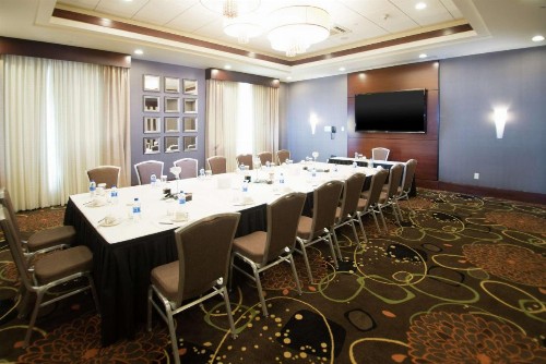 Embassy Suites Fayetteville Fort Bragg - image 32