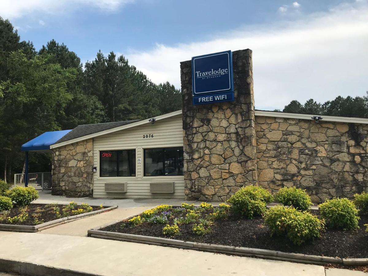 Travelodge by Wyndham Fayetteville - image 7