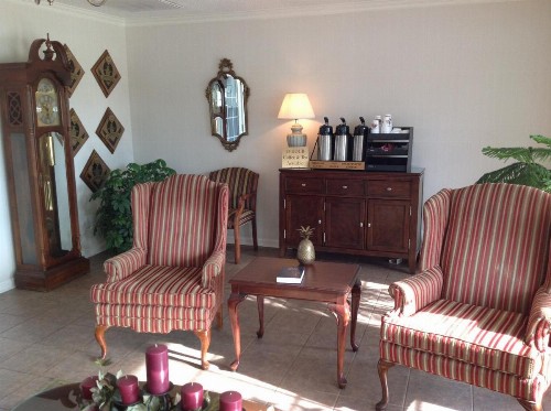Ambassador Inn - image 2