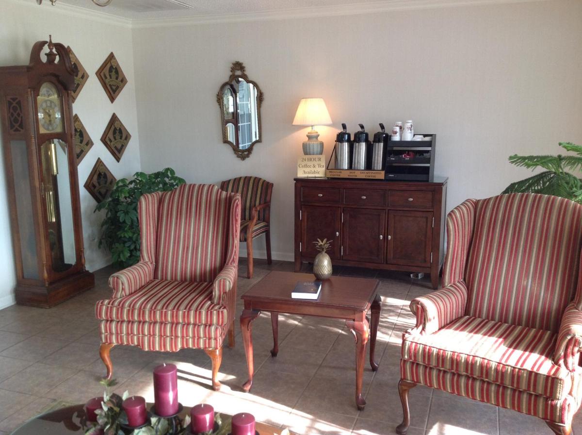 Ambassador Inn - image 2