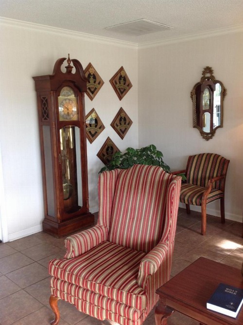 Ambassador Inn - image 7