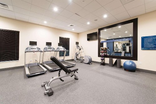 Hampton Inn and Suites Fayetteville NC - image 15