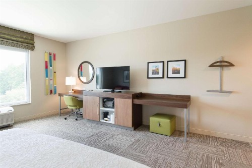 Hampton Inn and Suites Fayetteville NC - image 22
