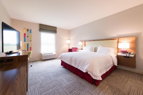 Hampton Inn and Suites Fayetteville NC - image 36
