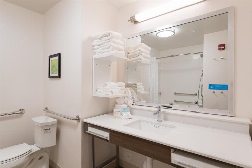 Hampton Inn and Suites Fayetteville NC - image 39