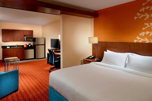 Fairfield Inn & Suites by Marriott Fayetteville North - image 11