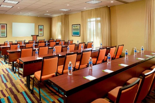 Fairfield Inn & Suites by Marriott Fayetteville North - image 19