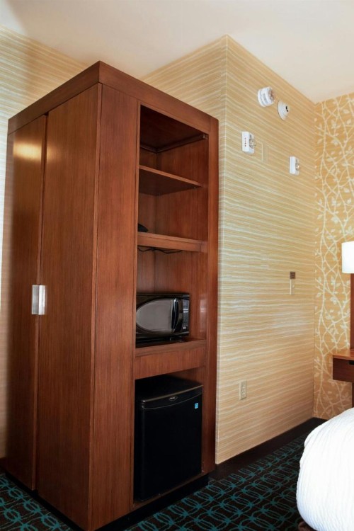 Fairfield Inn & Suites by Marriott Fayetteville North - image 23