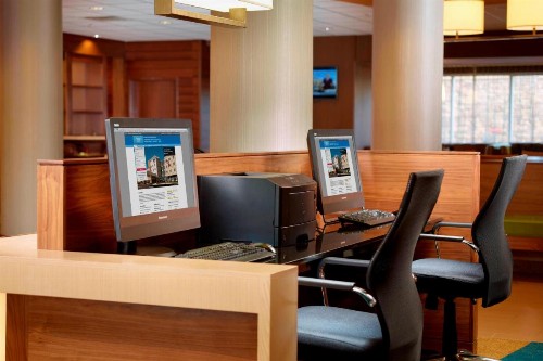 Fairfield Inn & Suites by Marriott Fayetteville North - image 8
