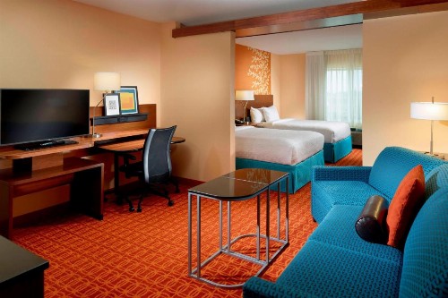 Fairfield Inn & Suites by Marriott Fayetteville North - image 9